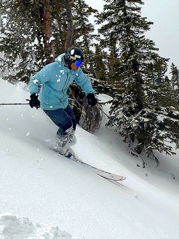 Jordan Scheremata skiing